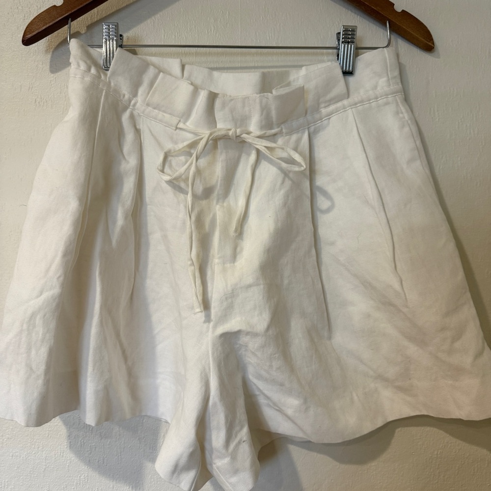 Zara Women's White Linen Shorts